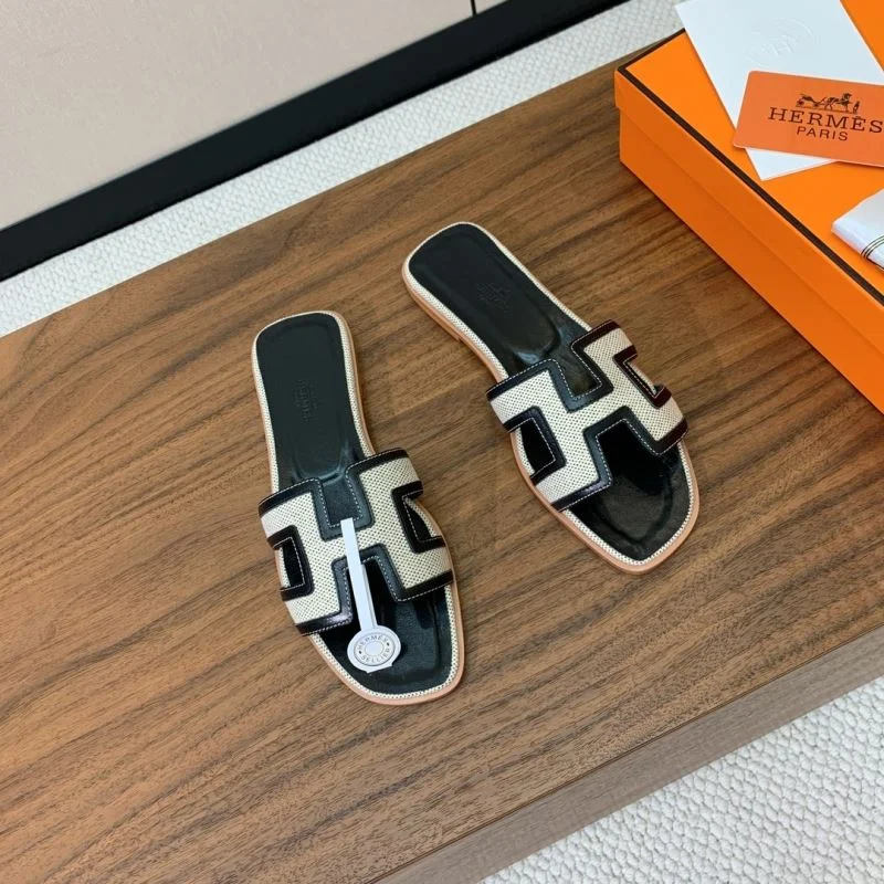 Versatile Hermes Slippers 27466