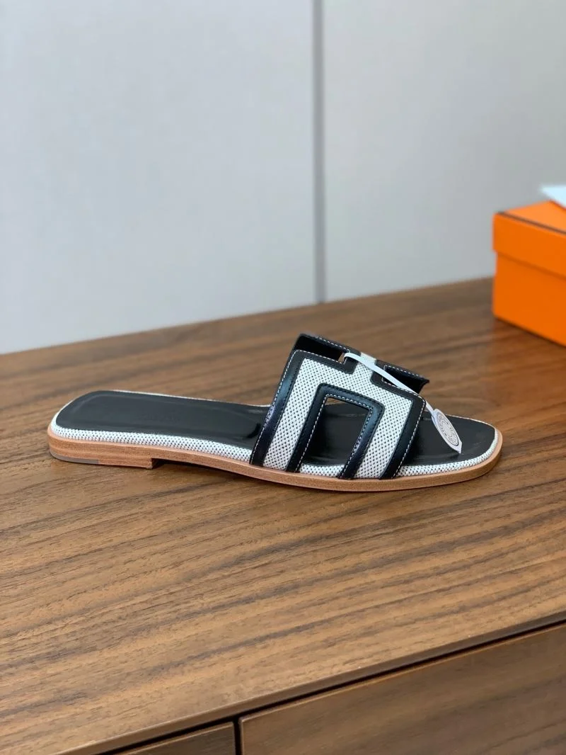 Versatile Hermes Slippers 27466