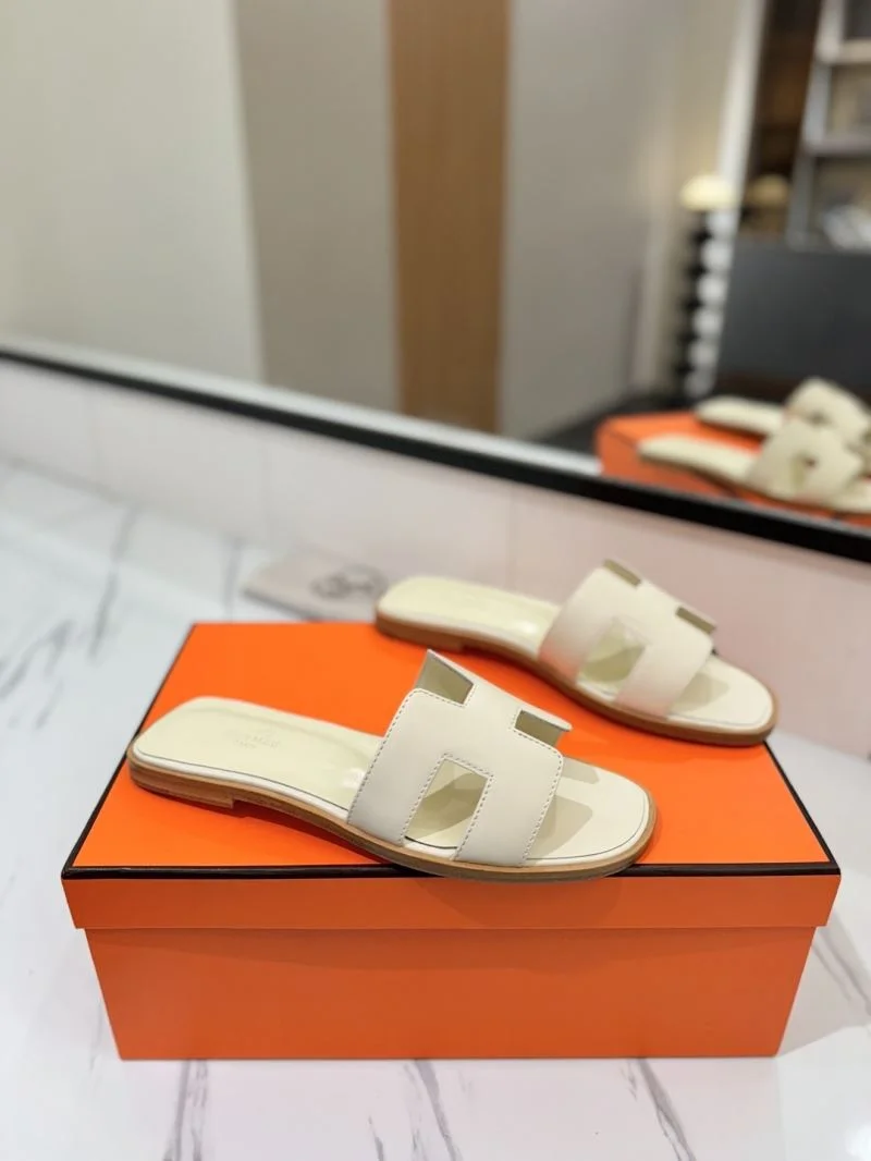 Supportive Hermes Slippers 27445