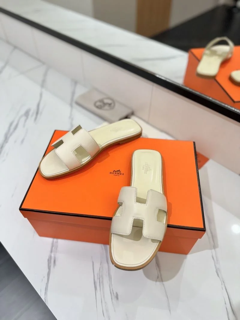Supportive Hermes Slippers 27445