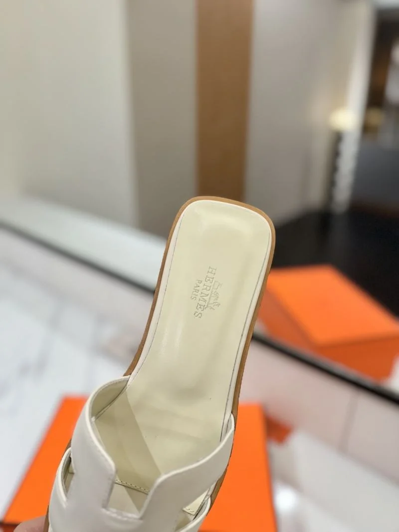 Supportive Hermes Slippers 27445