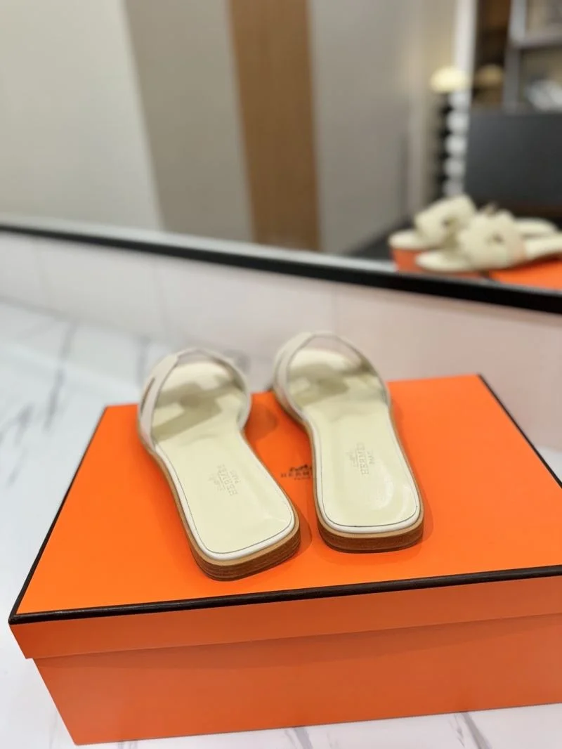 Supportive Hermes Slippers 27445