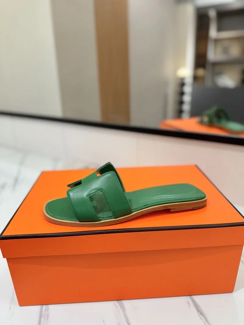 Minimalist Hermes Slippers 27439