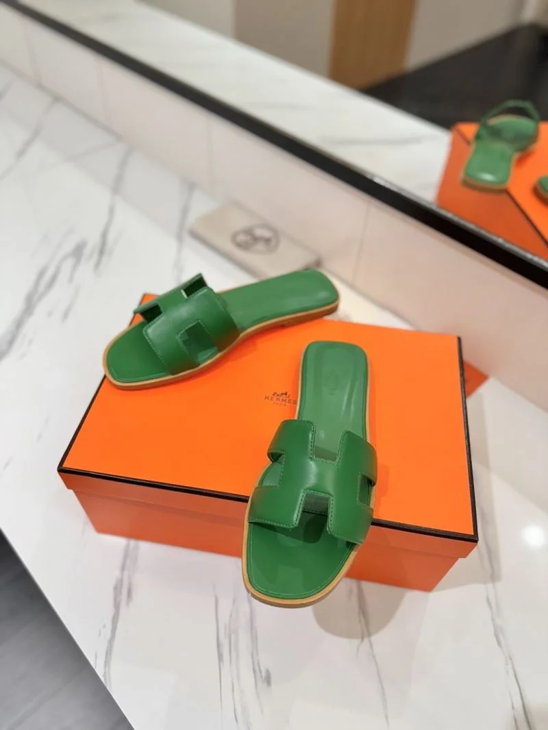 Minimalist Hermes Slippers 27439