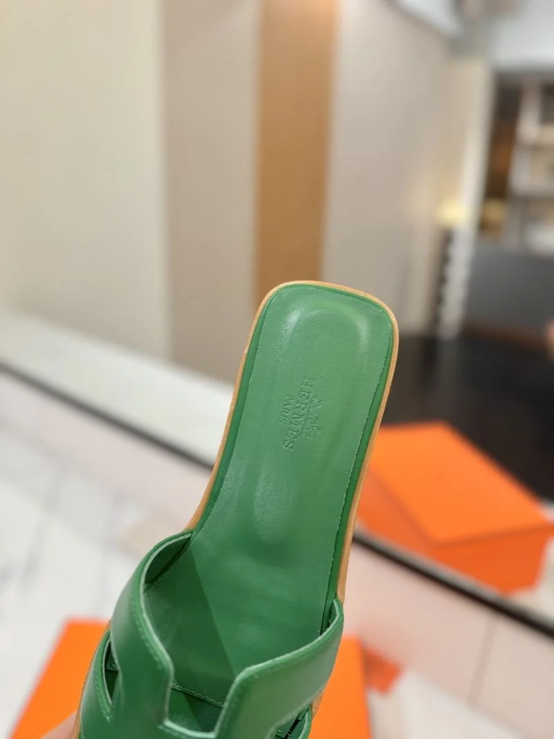 Minimalist Hermes Slippers 27439