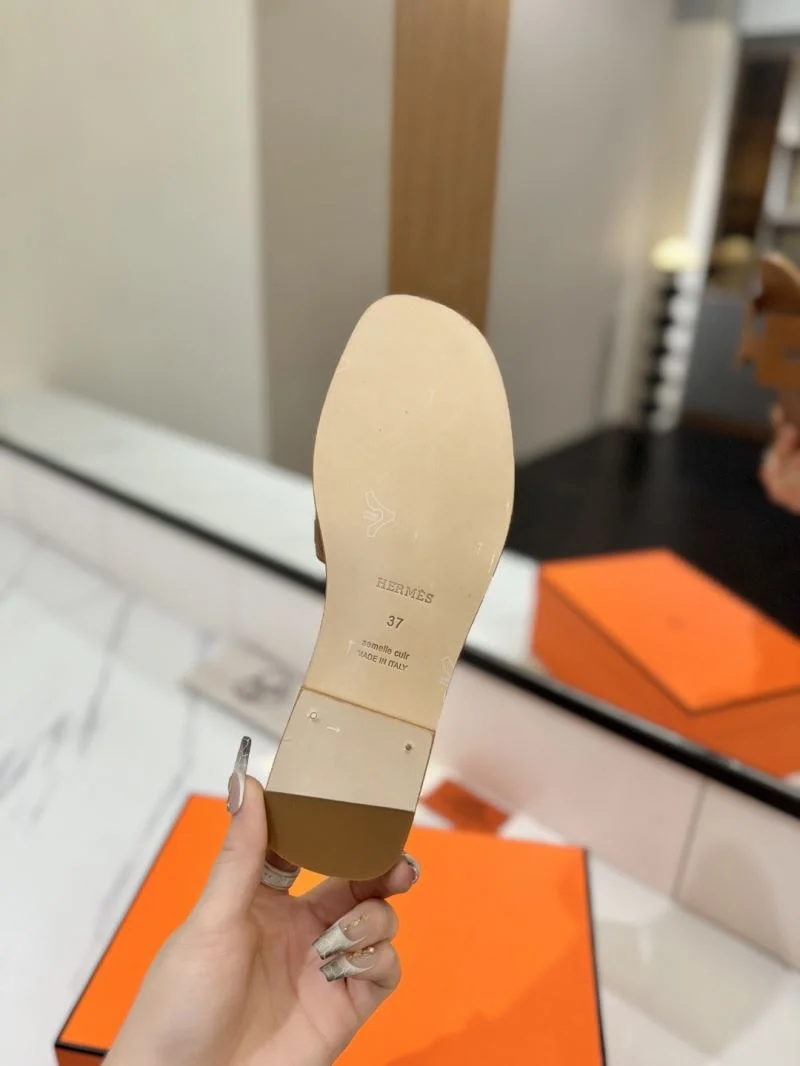 Resilient Hermes Slippers 27436
