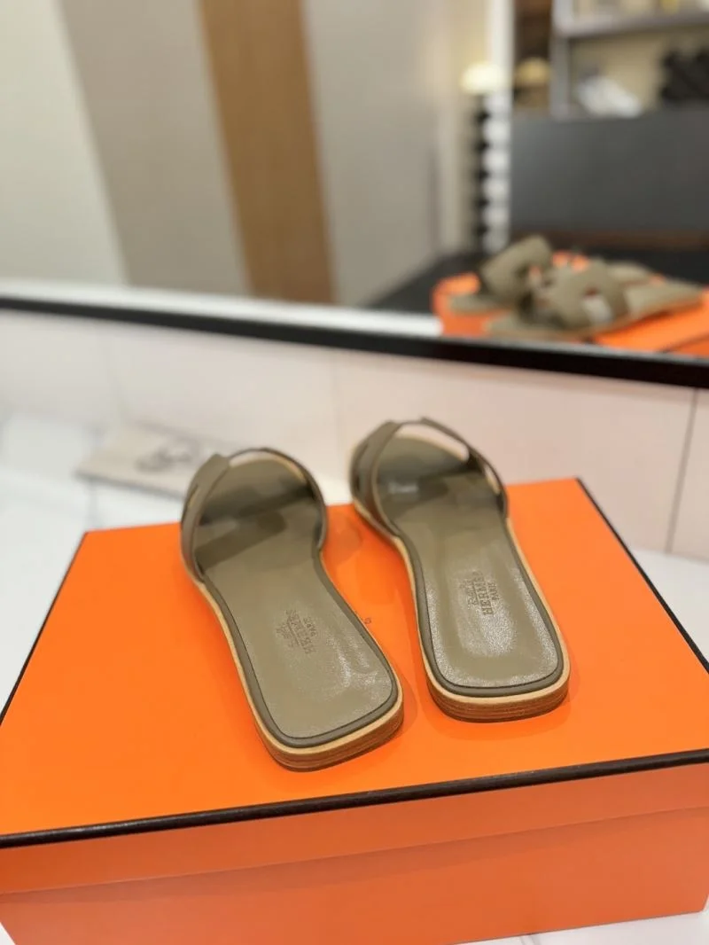 Functional Hermes Slippers 27432