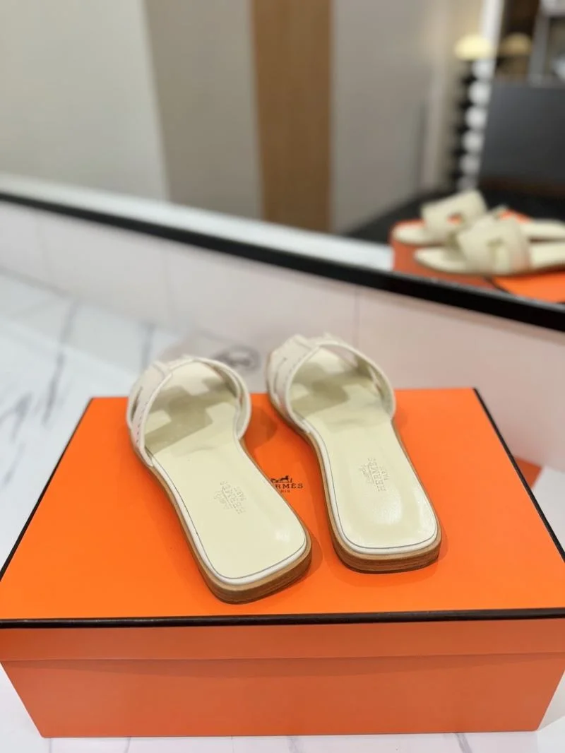 TechFriendly Hermes Slippers 27441
