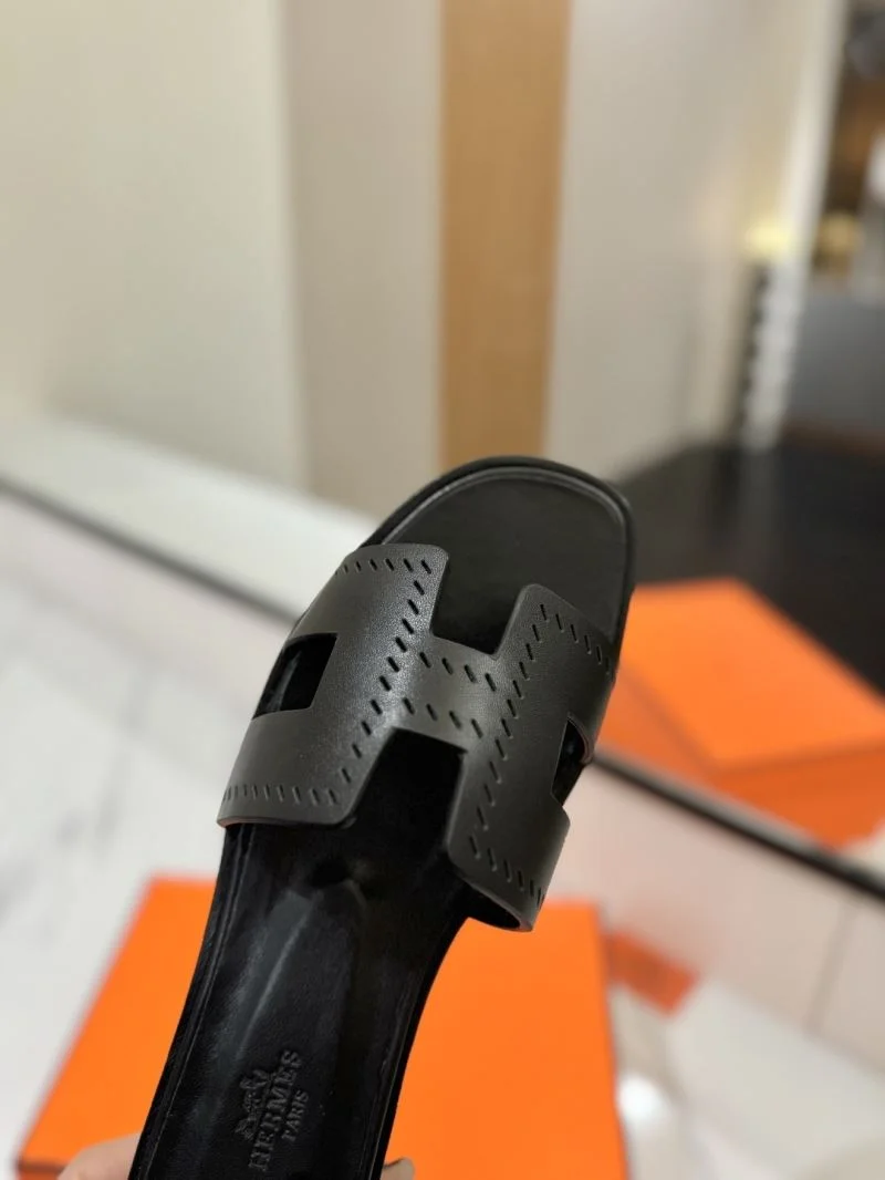 Elegant Hermes Slippers 27426