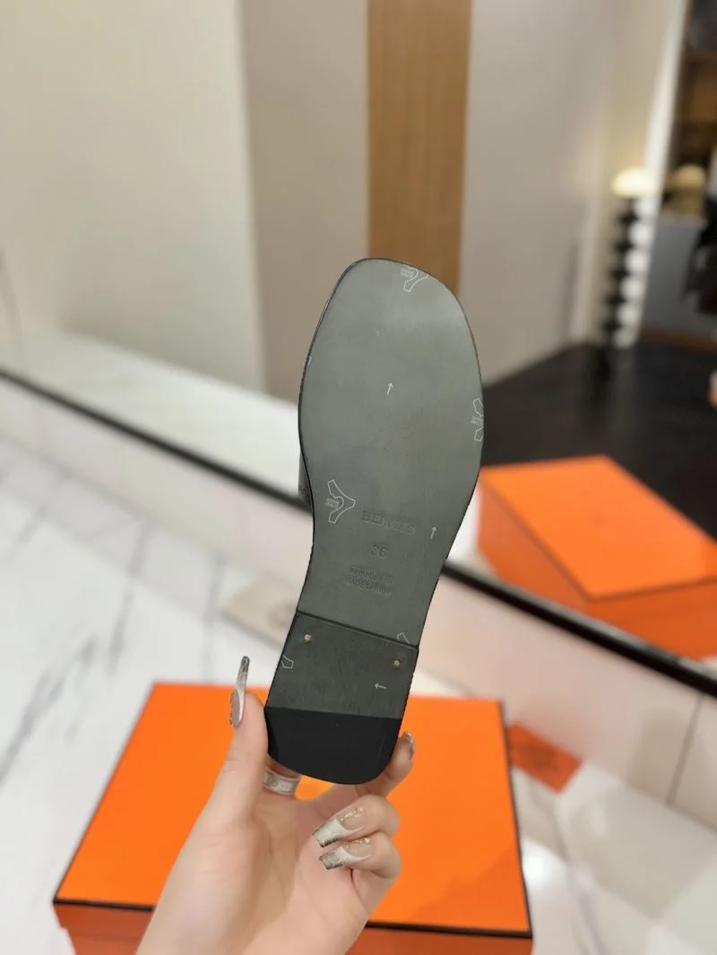 Elegant Hermes Slippers 27426