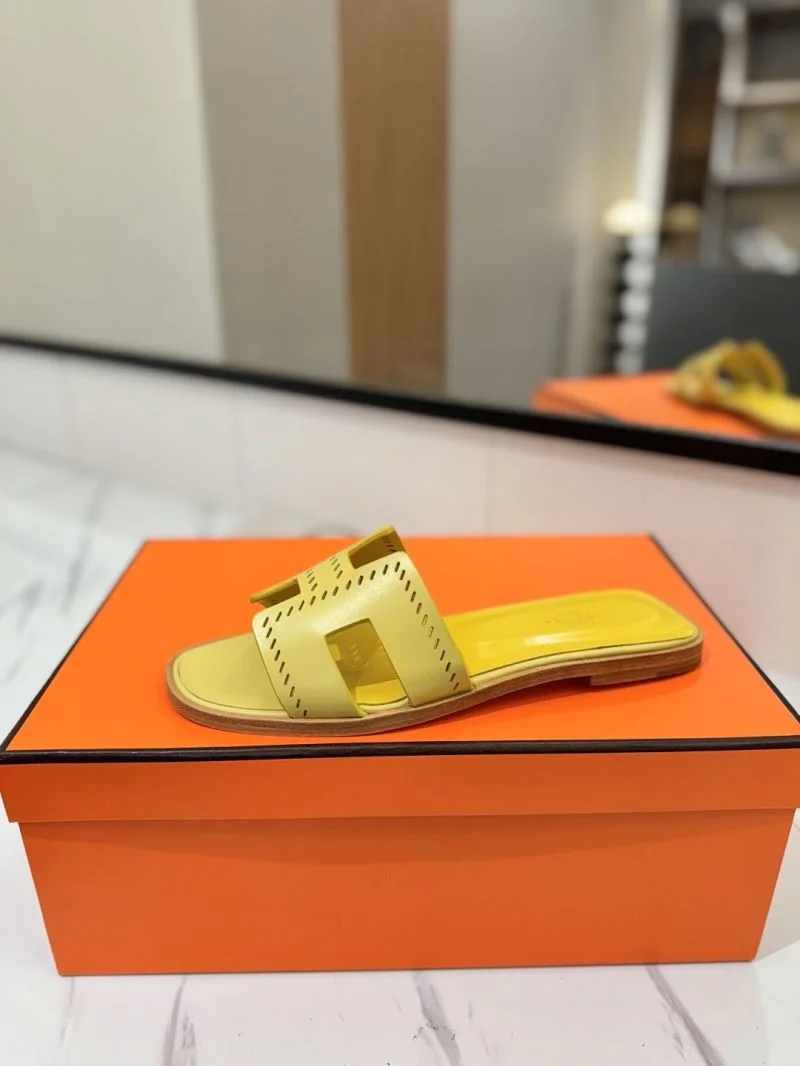 UrbanChic Hermes Slippers 27414