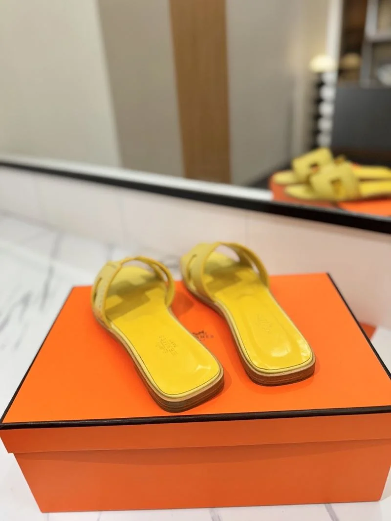 UrbanChic Hermes Slippers 27414