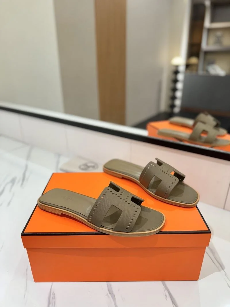 Upgraded Hermes Slippers 27420