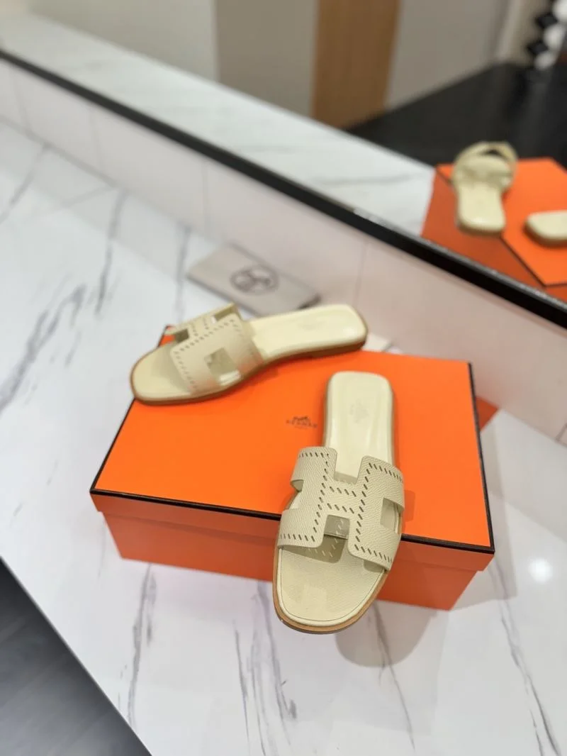 Effortless Hermes Slippers 27406