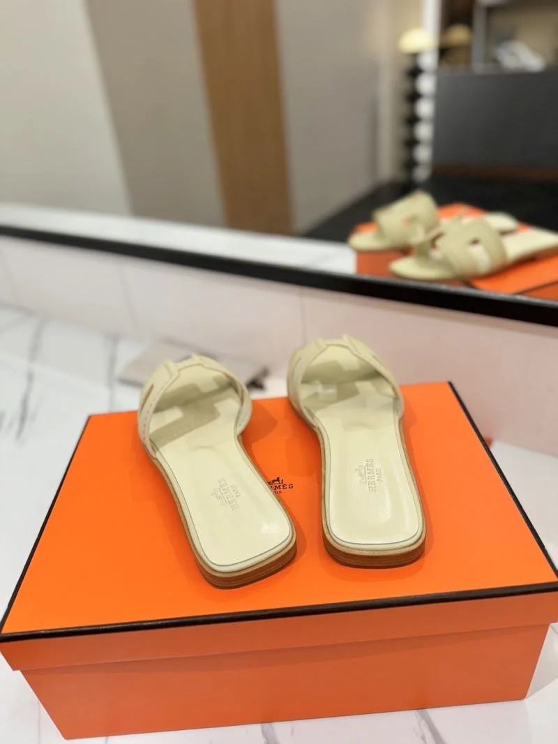 Effortless Hermes Slippers 27406