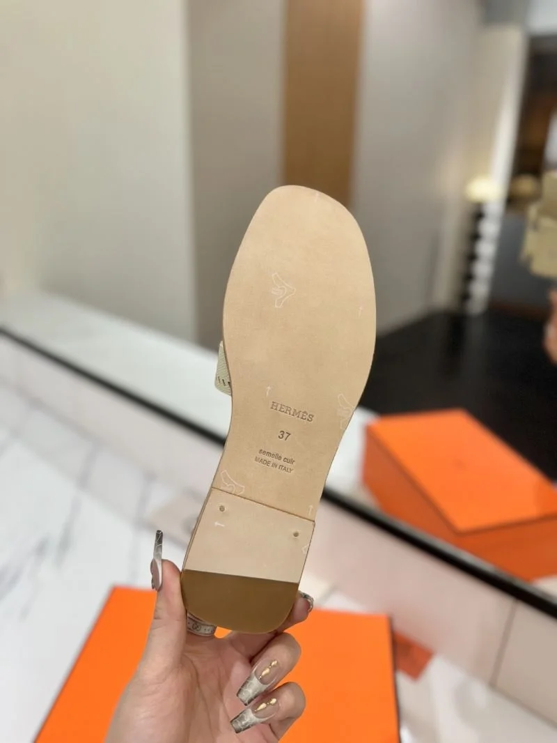 Effortless Hermes Slippers 27406