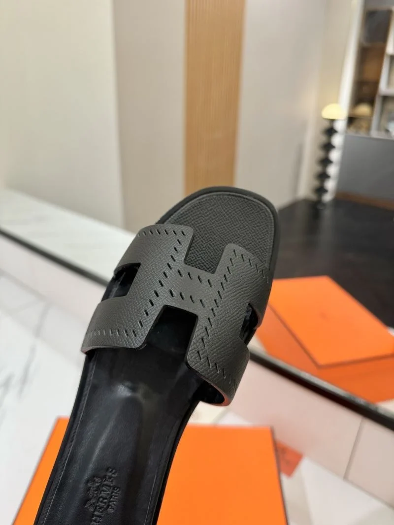 TechFriendly Hermes Slippers 26057