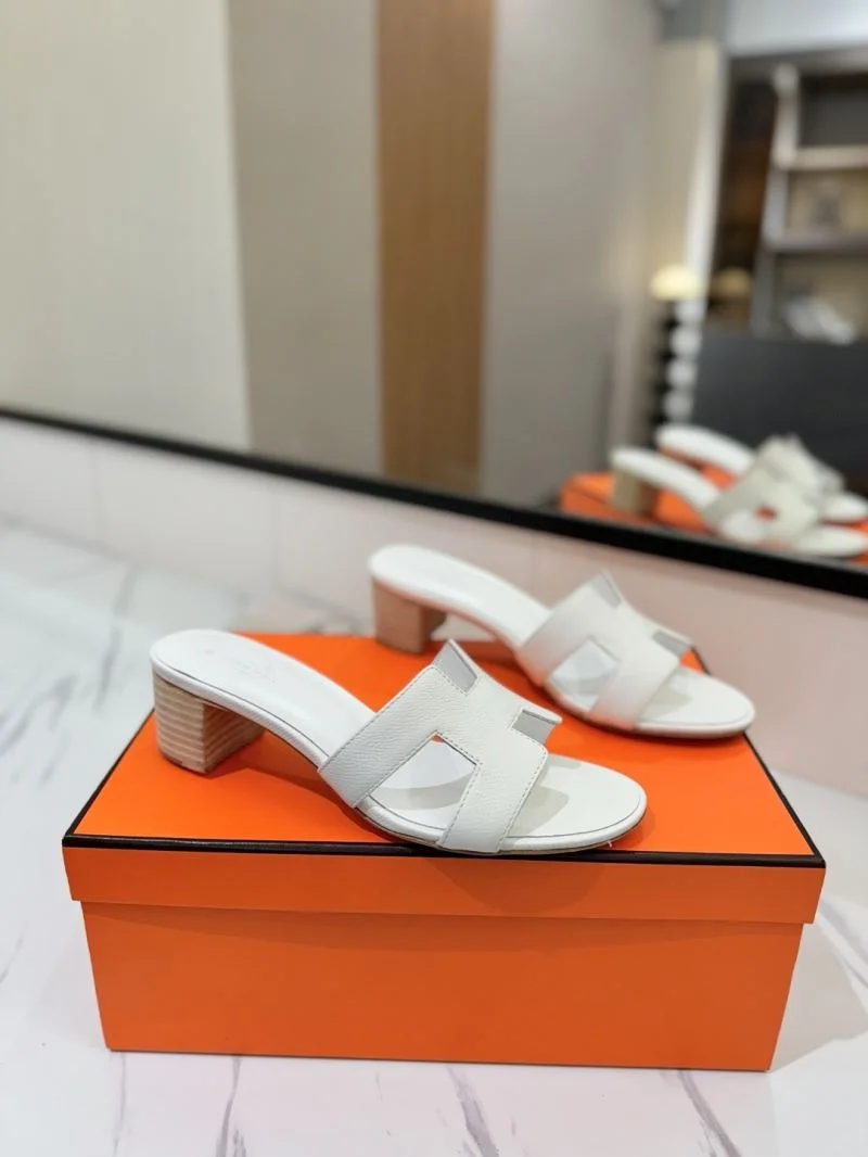 Minimalist Hermes Slippers 27390