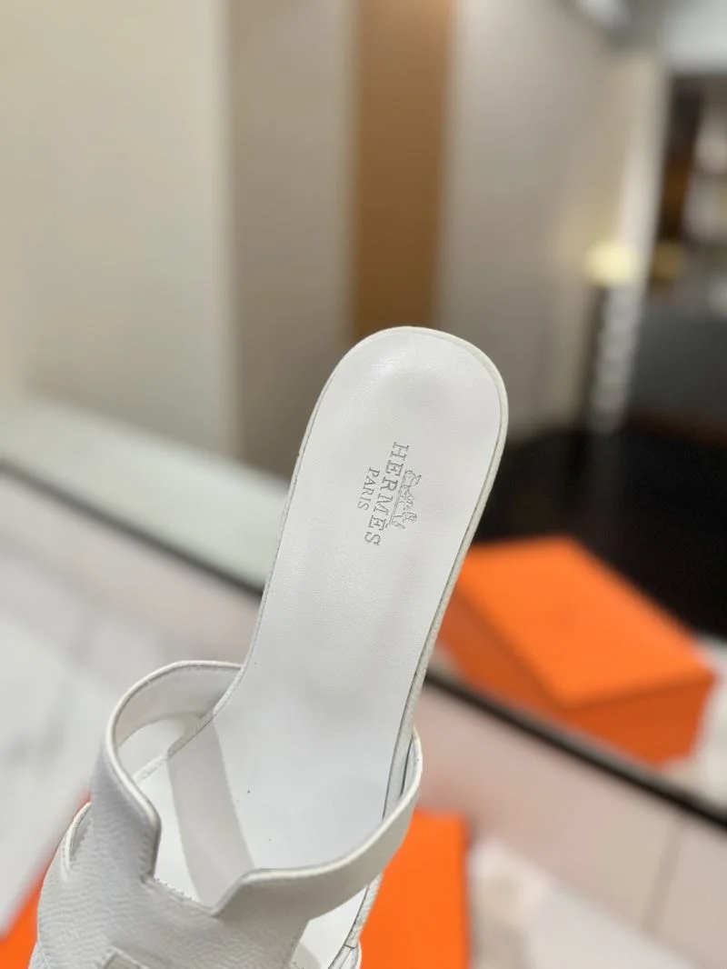 Minimalist Hermes Slippers 27390