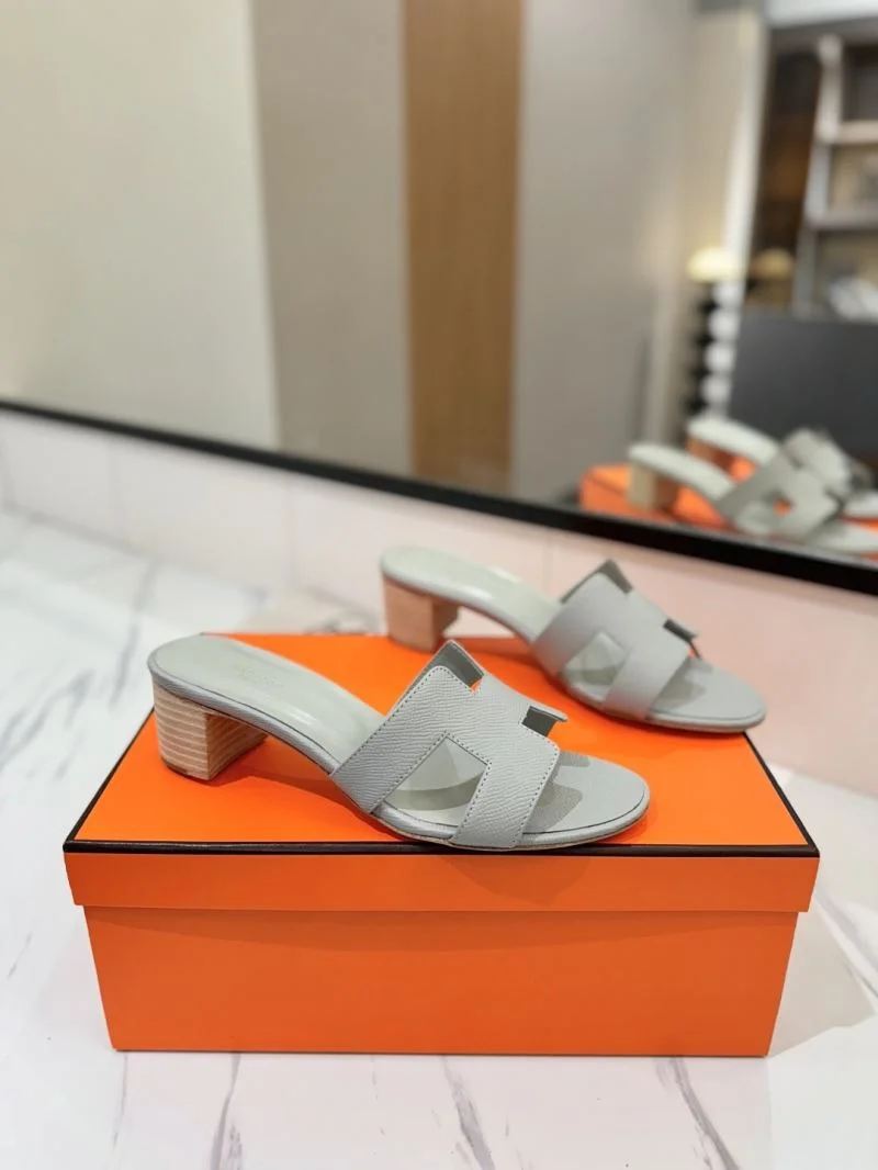 Youthful Hermes Slippers 27401