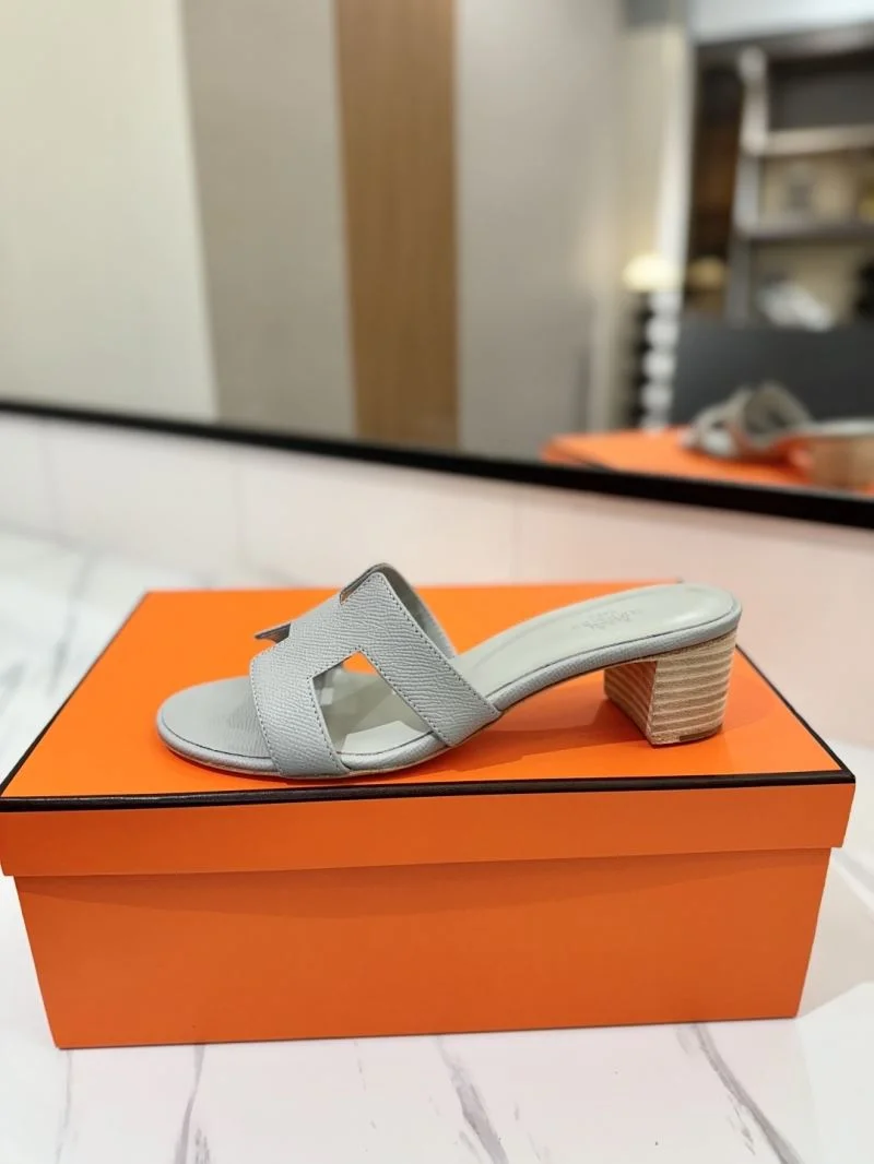 Youthful Hermes Slippers 27401