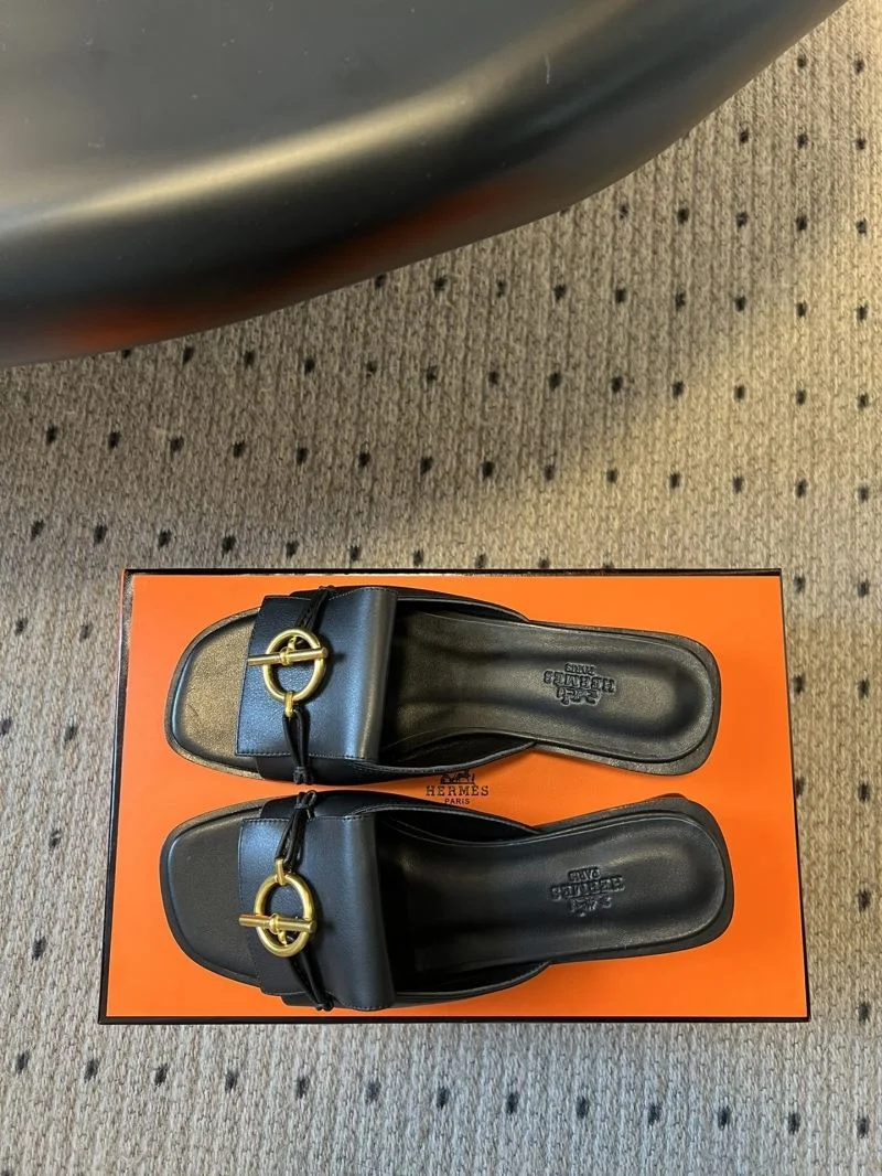 FreshLook Hermes Slippers 27387