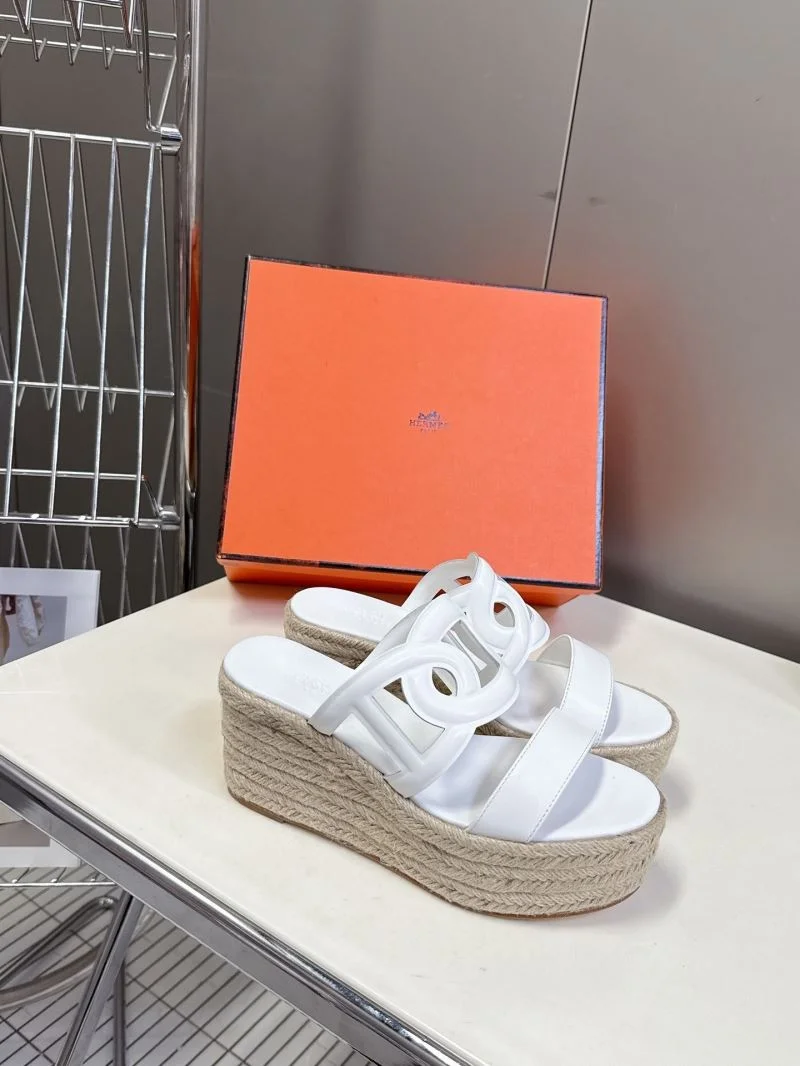 Neat Hermes Slippers 26941