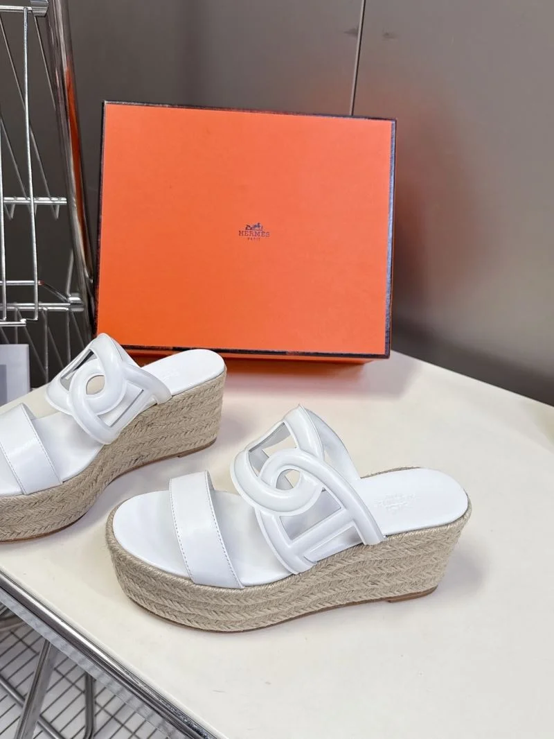 Neat Hermes Slippers 26941