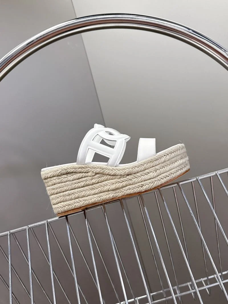 Neat Hermes Slippers 26941