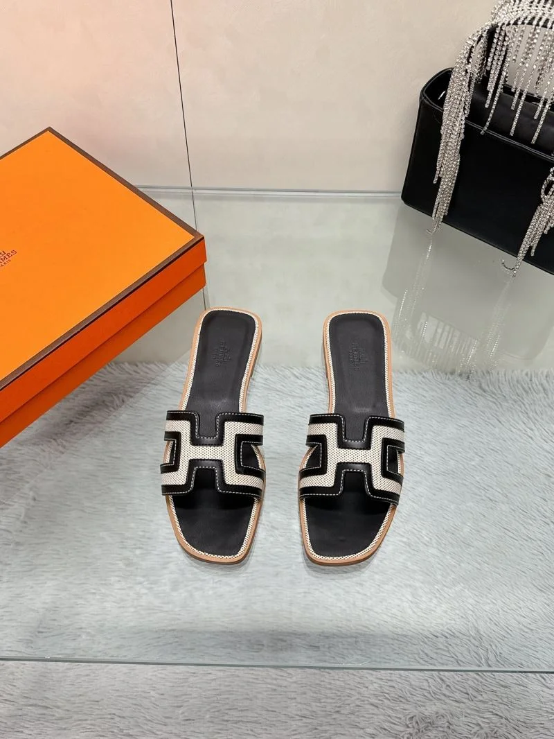 WaterResistant Hermes Slippers 26055