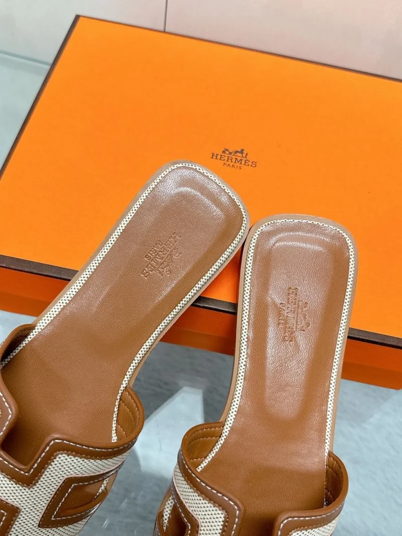 WaterResistant Hermes Slippers 26055
