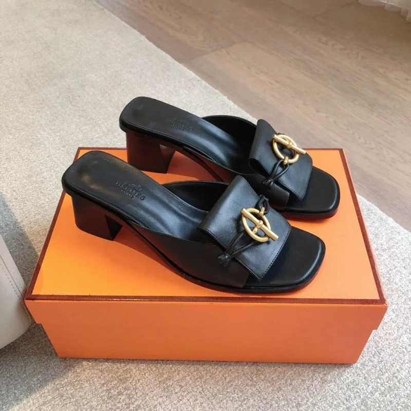 WellDesigned Hermes Slippers 26847