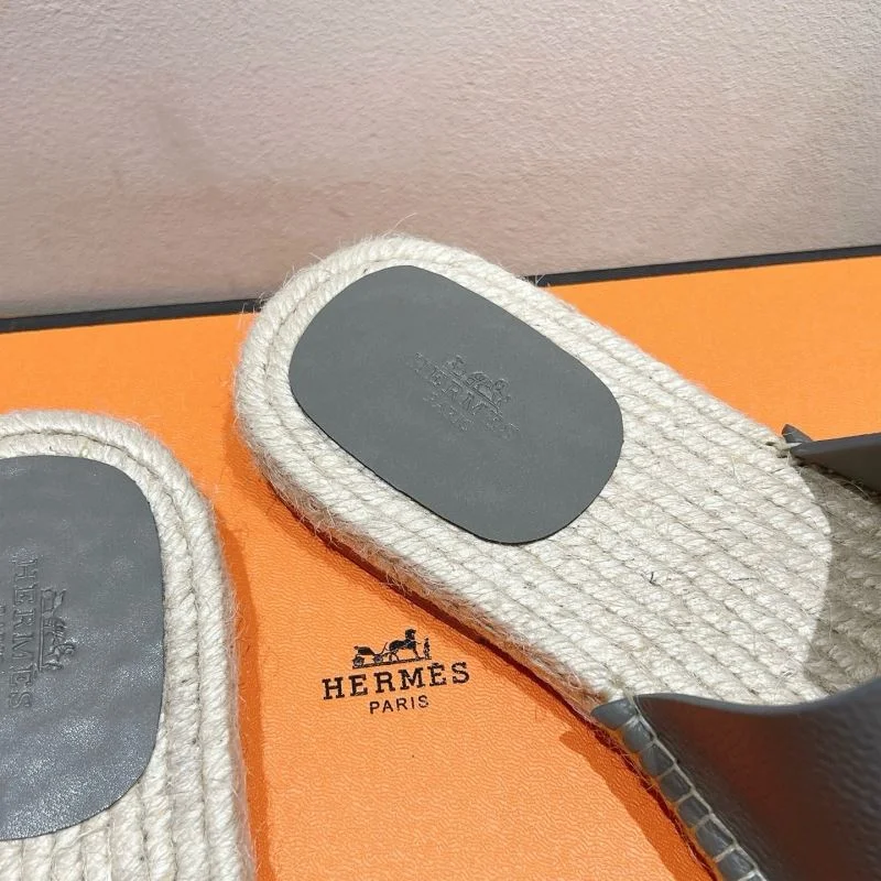 NewStyle Hermes Slippers 26819