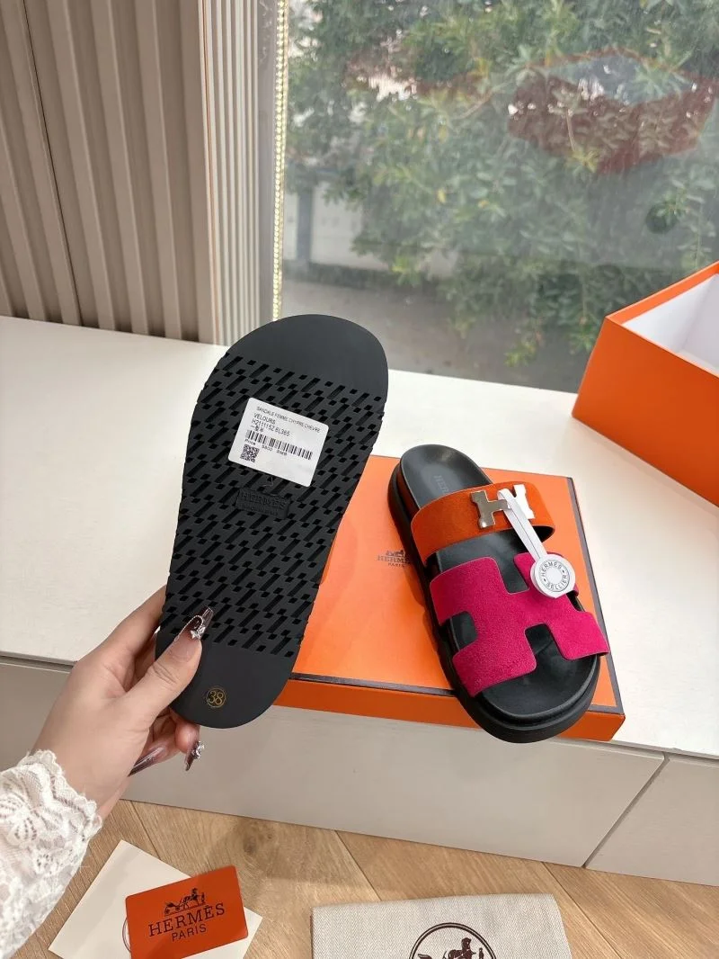 WaterResistant Hermes Slippers 26808