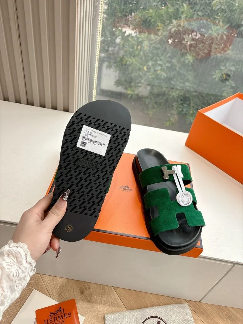 Neat Hermes Slippers 26803