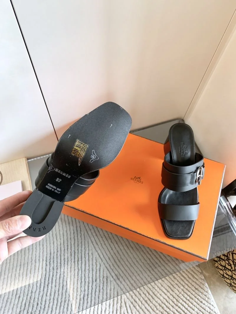Flexible Hermes Slippers 26786