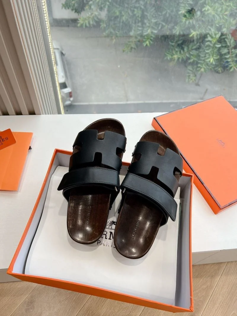 Trendsetting Hermes Slippers 28427