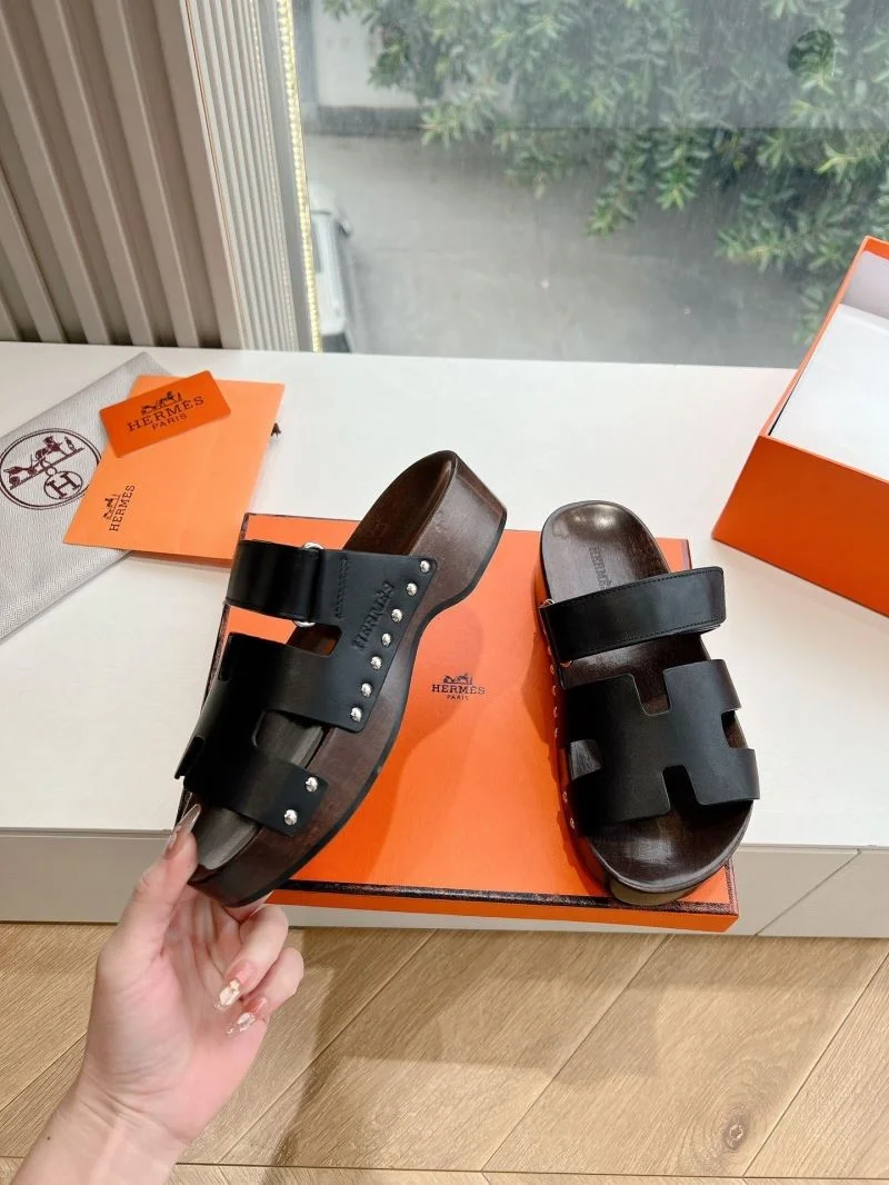 Trendsetting Hermes Slippers 28427