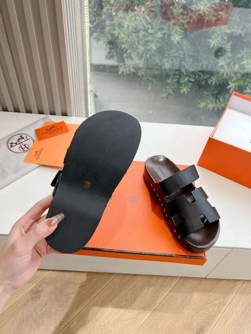 Trendsetting Hermes Slippers 28427