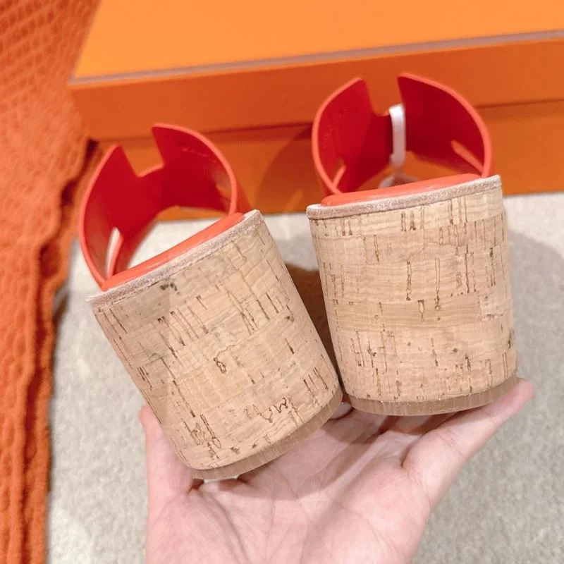 Trendsetting Hermes Slippers 28404