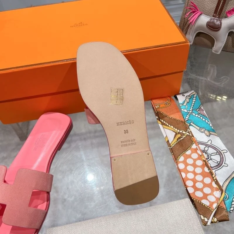 TravelReady Hermes Slippers 28389