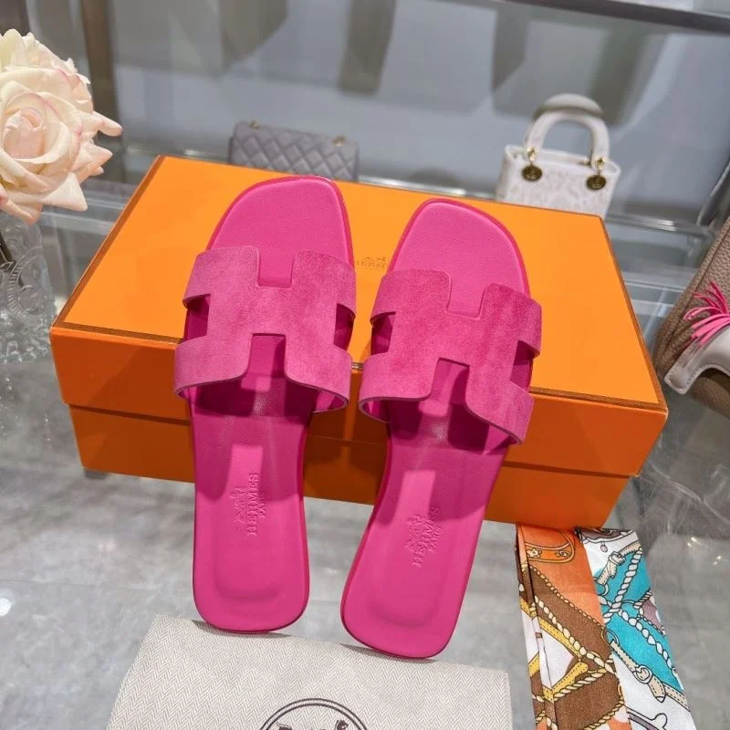 Sleek Hermes Slippers 28406