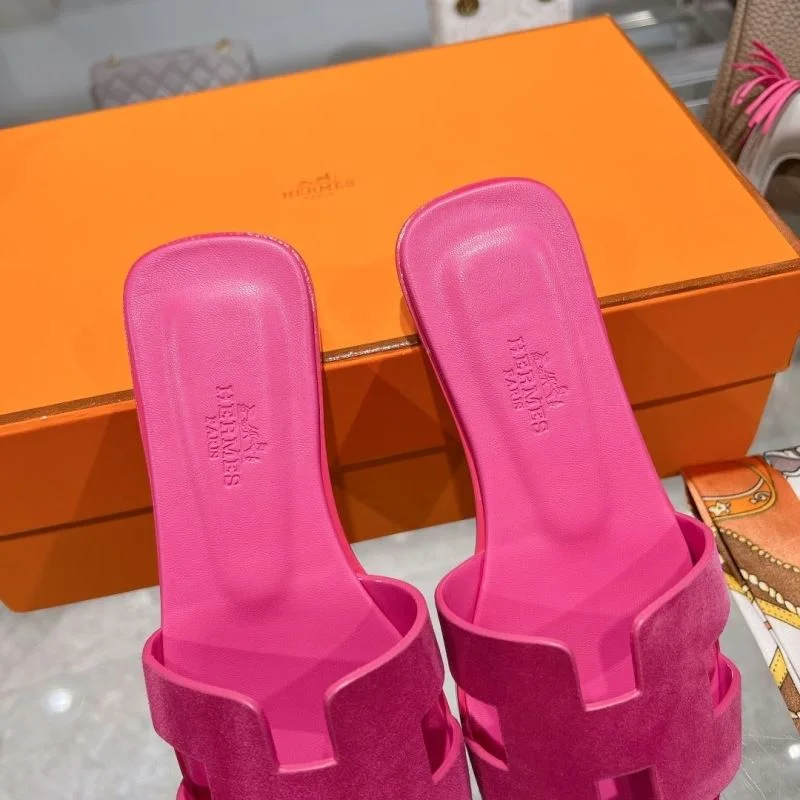 Sleek Hermes Slippers 28406