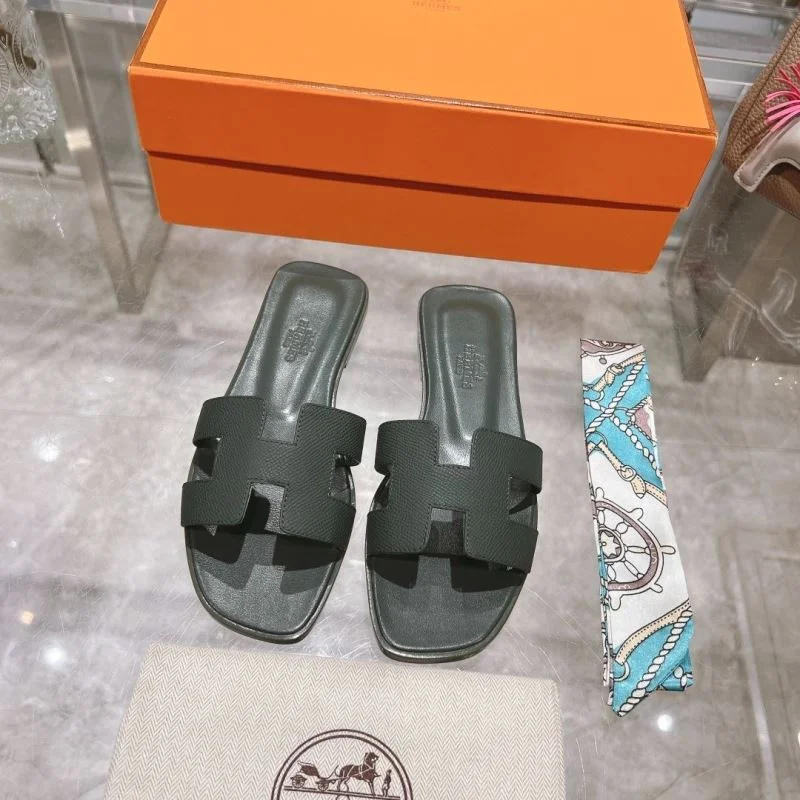 Resilient Hermes Slippers 28370