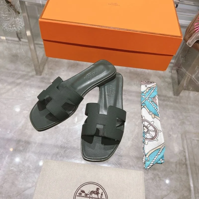 Resilient Hermes Slippers 28370