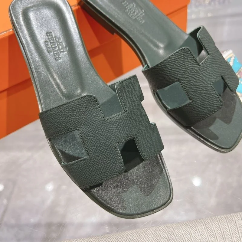Resilient Hermes Slippers 28370