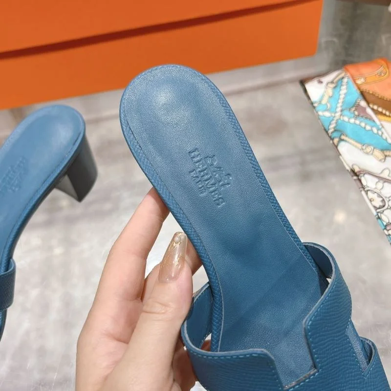 Compact Hermes Slippers 28348