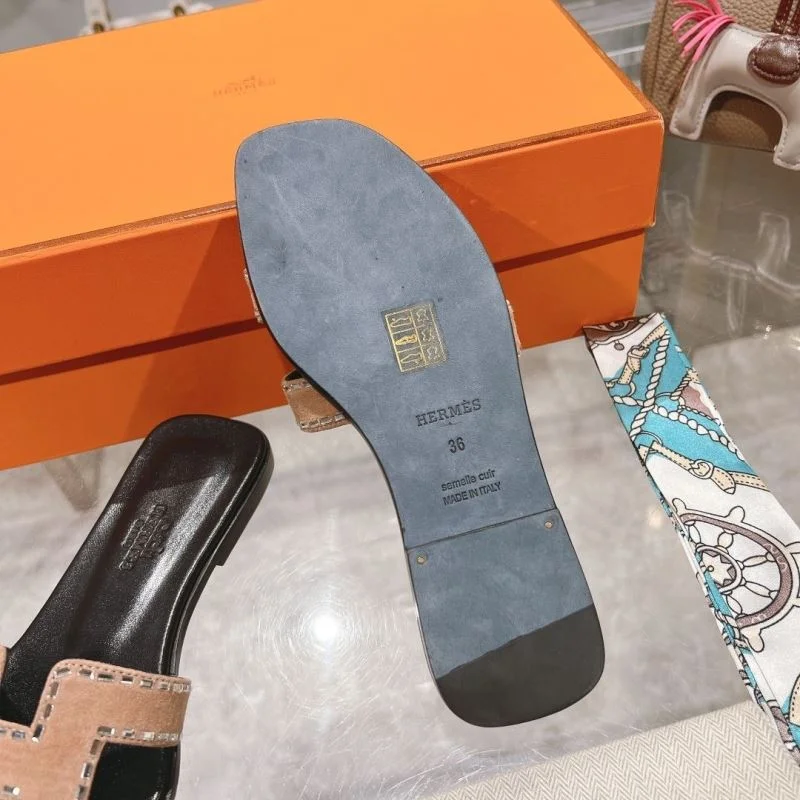 TravelReady Hermes Slippers 28273
