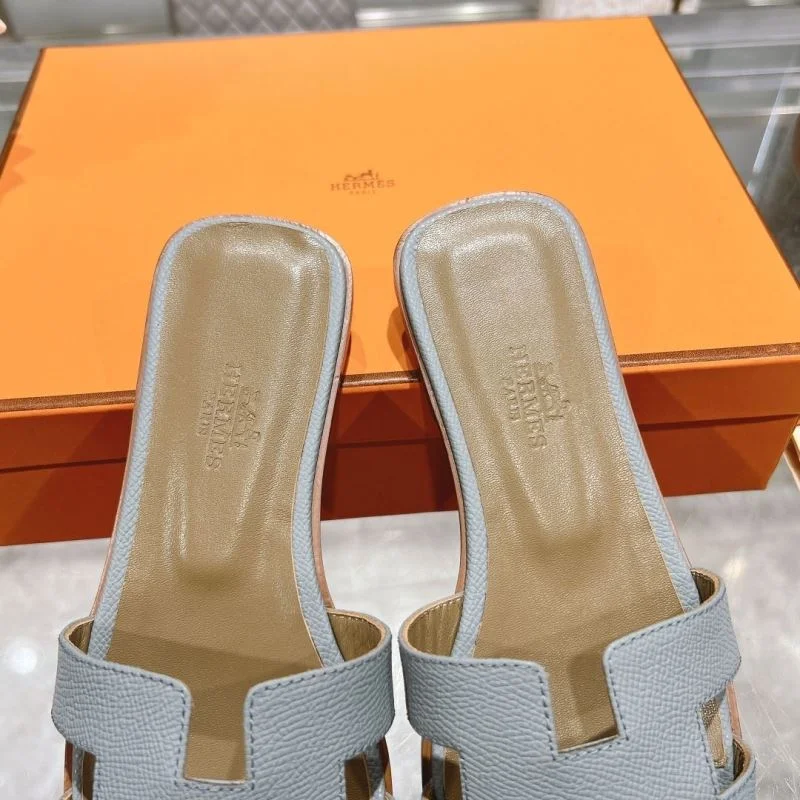 Hermes Slippers WeatherProof 28254