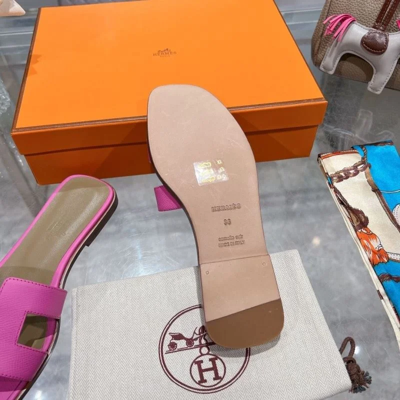 Resilient Hermes Slippers 28249